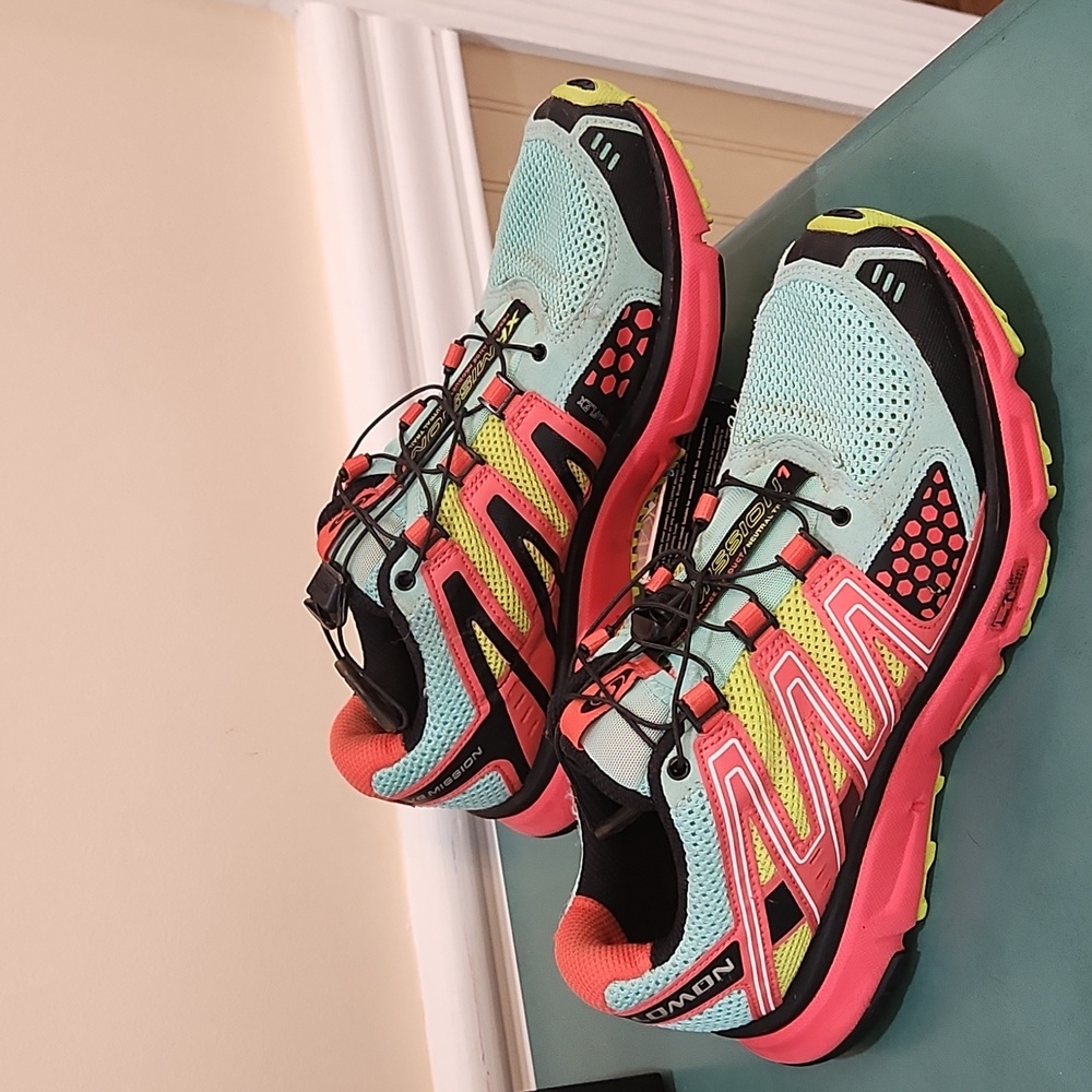 Salomon XR Mission trail shoes women's size 7.5